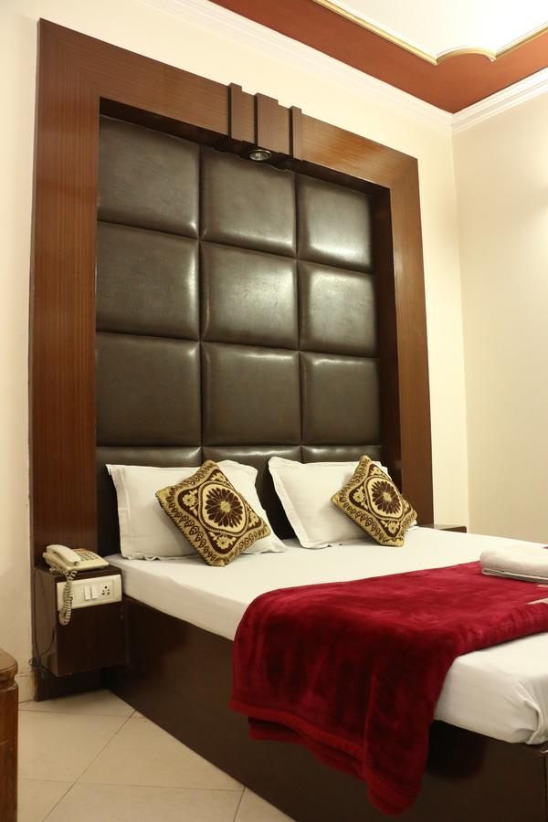 Hotel Maharaja Delhi Kültér fotó