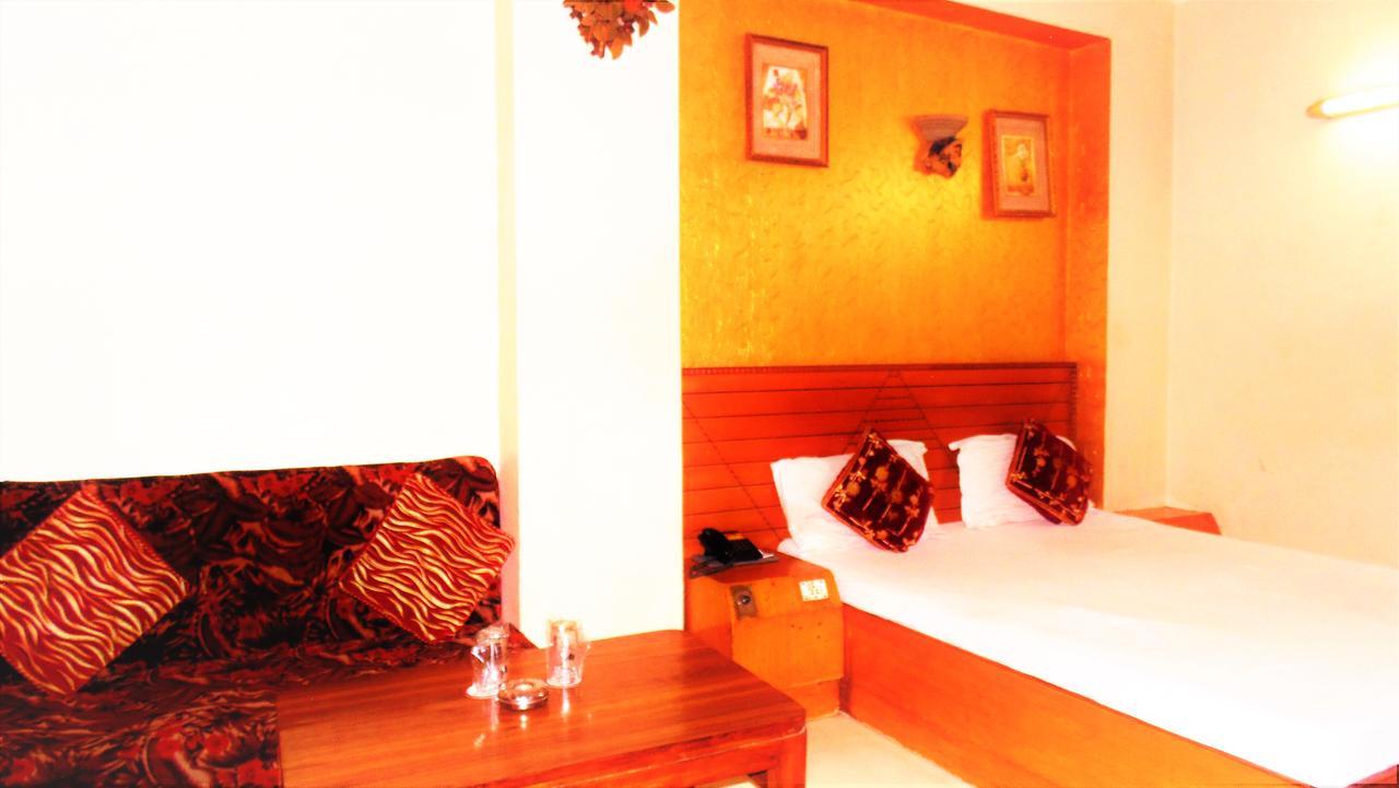 Hotel Maharaja Delhi Kültér fotó