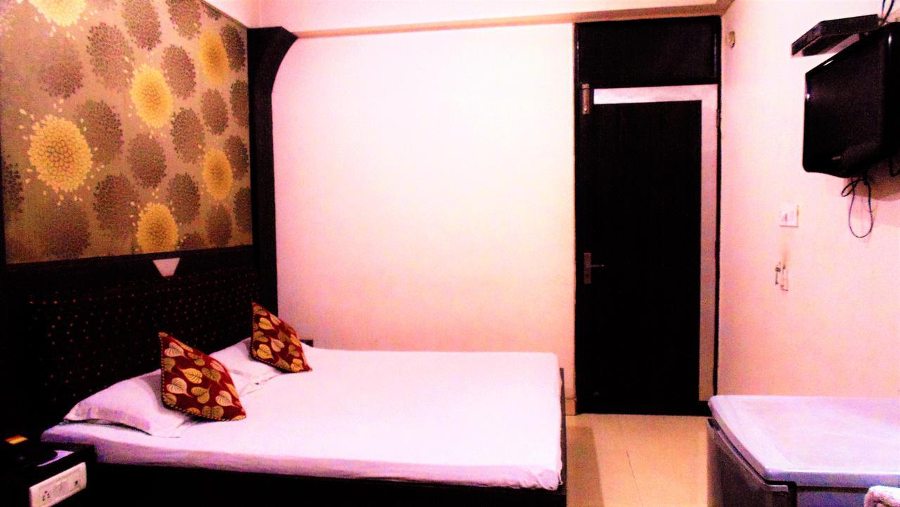 Hotel Maharaja Delhi Kültér fotó