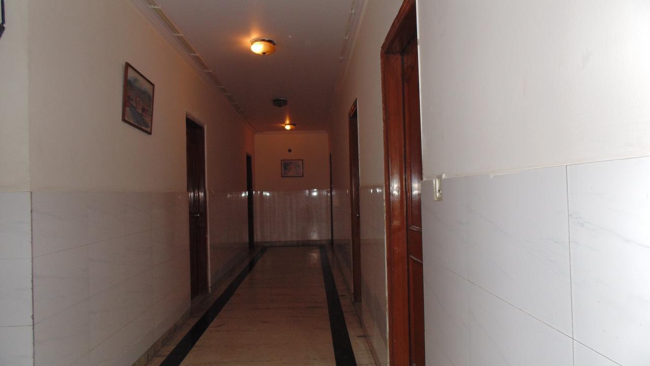 Hotel Maharaja Delhi Kültér fotó